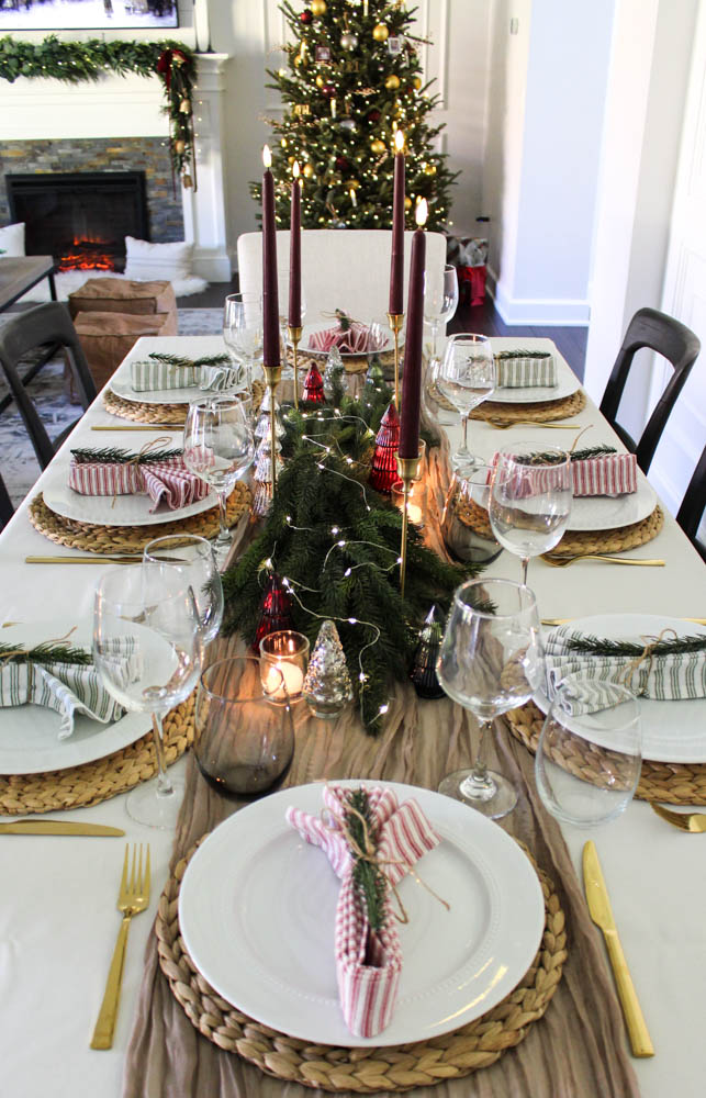 2023 Christmas Table Setting